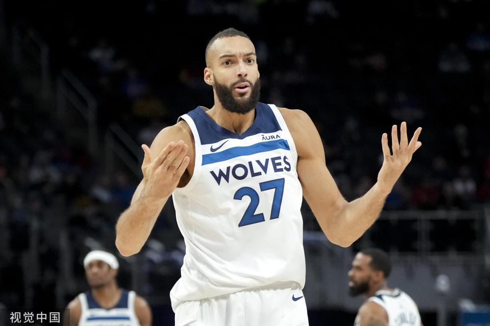 和更衣室中 和更衣室中