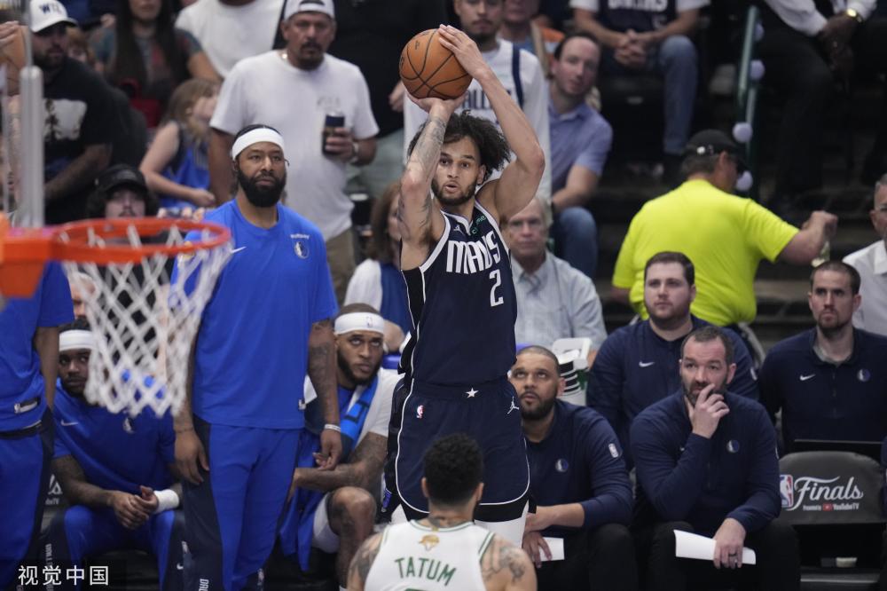 也毫不逊色 也毫不逊色