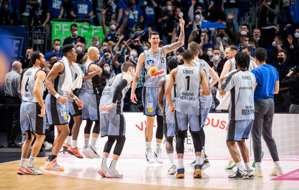 面对对方的 面对对方的